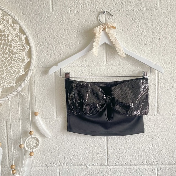 Forever 21 Black Bow Sequin Cropped Top - Picture 6 of 10